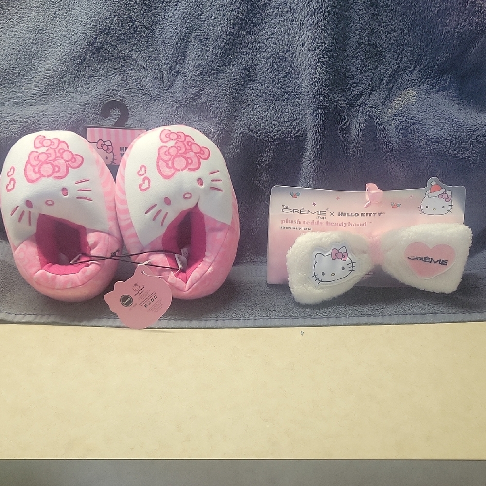 Hello Kitty Pink Plush Slippers and Headband Set. Skippers are size 7/8.